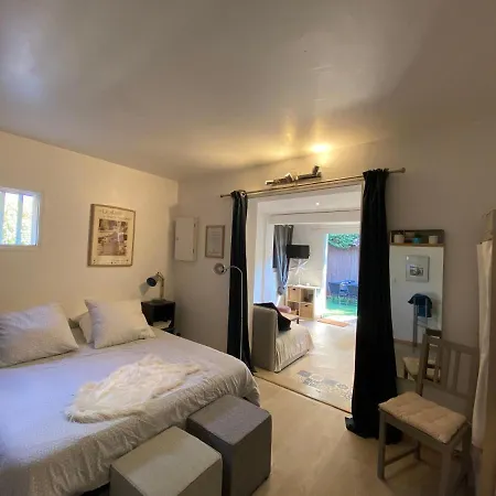 Agreable Proche Sttropez Piscine Et Tennis Apartamento *