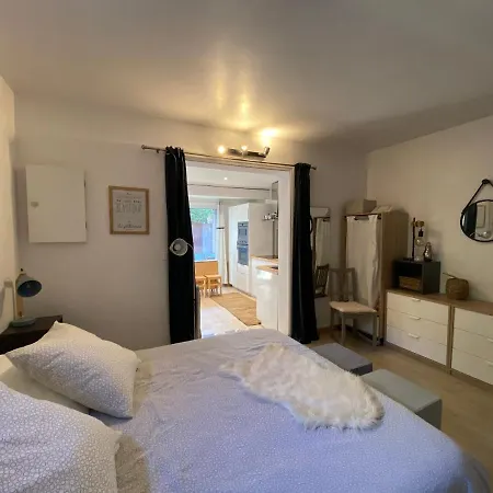 Agreable Proche Sttropez Piscine Et Tennis Apartamento Gassin